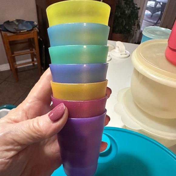 Tupperware Assortment - Picture 11 of 12